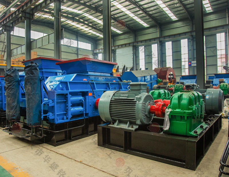河卵石制砂就用對(duì)輥制砂機(jī)，1012對(duì)輥制砂機(jī)多少錢一臺(tái)
