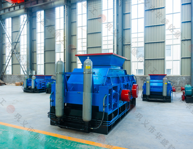 處理濕物料用什么制砂機(jī)？液壓對(duì)輥制砂機(jī)多少錢一臺(tái)？